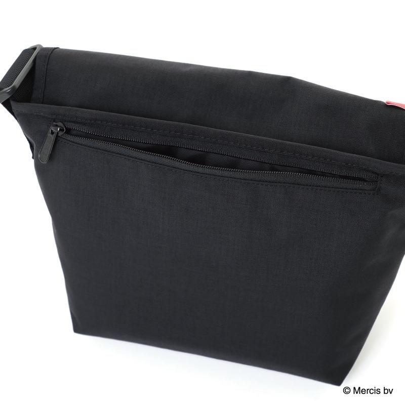 マンハッタンポーテージ NYLON MESSENGER BAG(SM) BACK POCKET W/ DIVIDER MAGNET 500D CORDURA ミッフィー 70 ブラック 1605-JR-BP-D-MGNT-500CD-MF-70TH_5