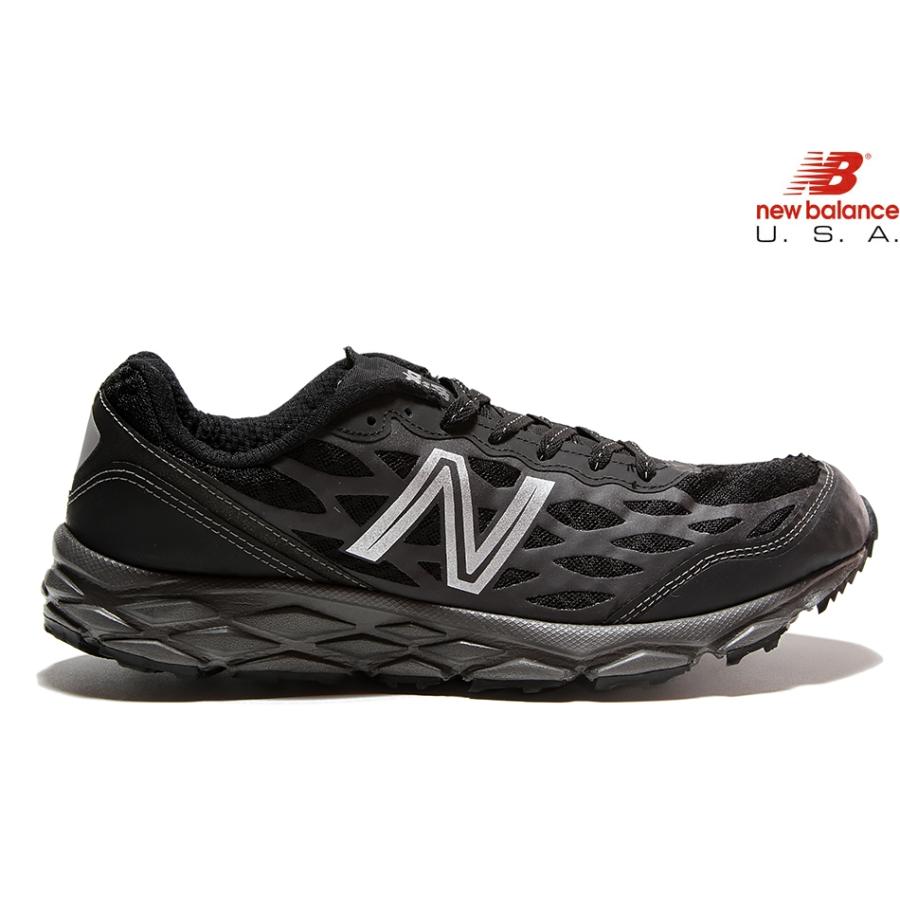 new balance black trainer