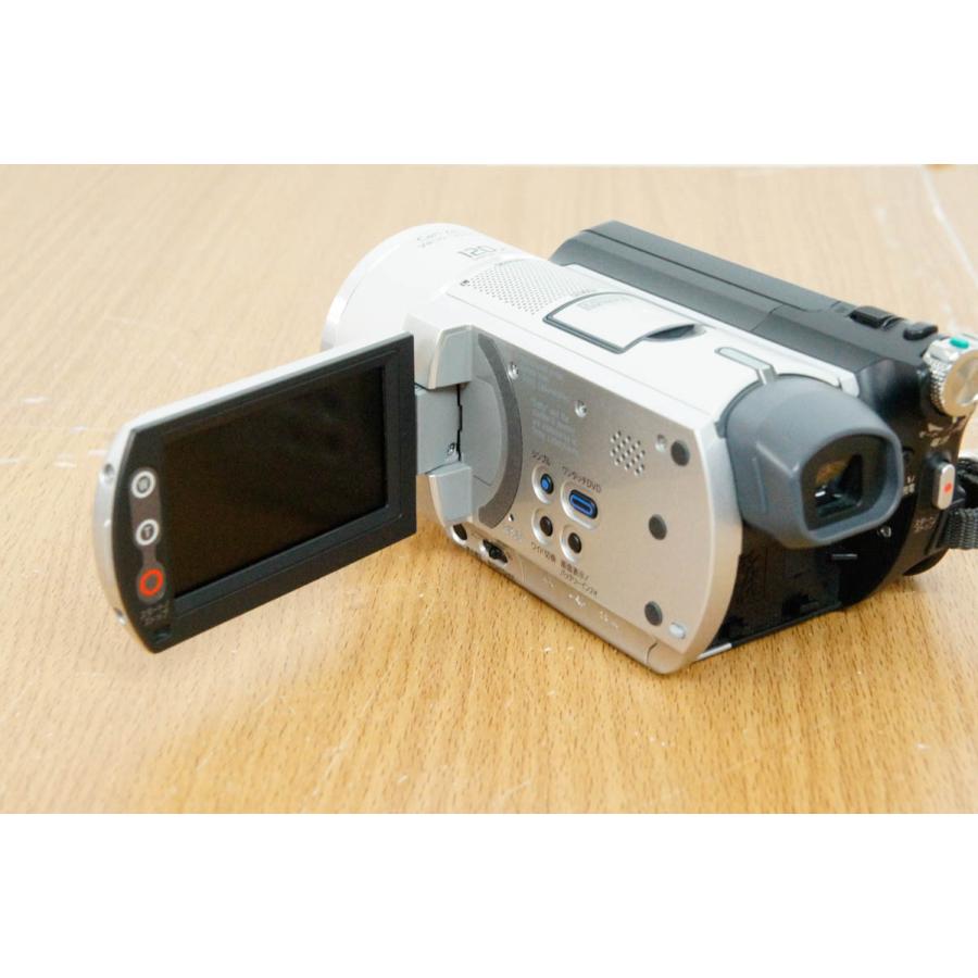 SONY DCR-SR100 ビデオカメラ 30GB Sony DCR-SR100 30GB hard drive camcorder at Crutchfield
