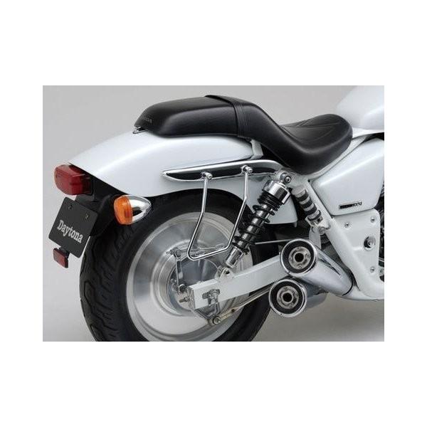 サドルバックサポート【車体右側】クローム ■Vツインマグナ250 | DAYTONA（バイク用品） | 02