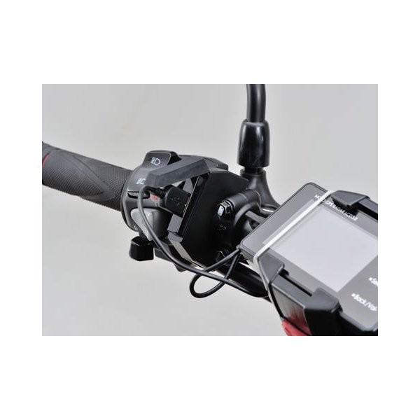 スレンダーUSB 1ポート2.4A | DAYTONA（バイク用品）