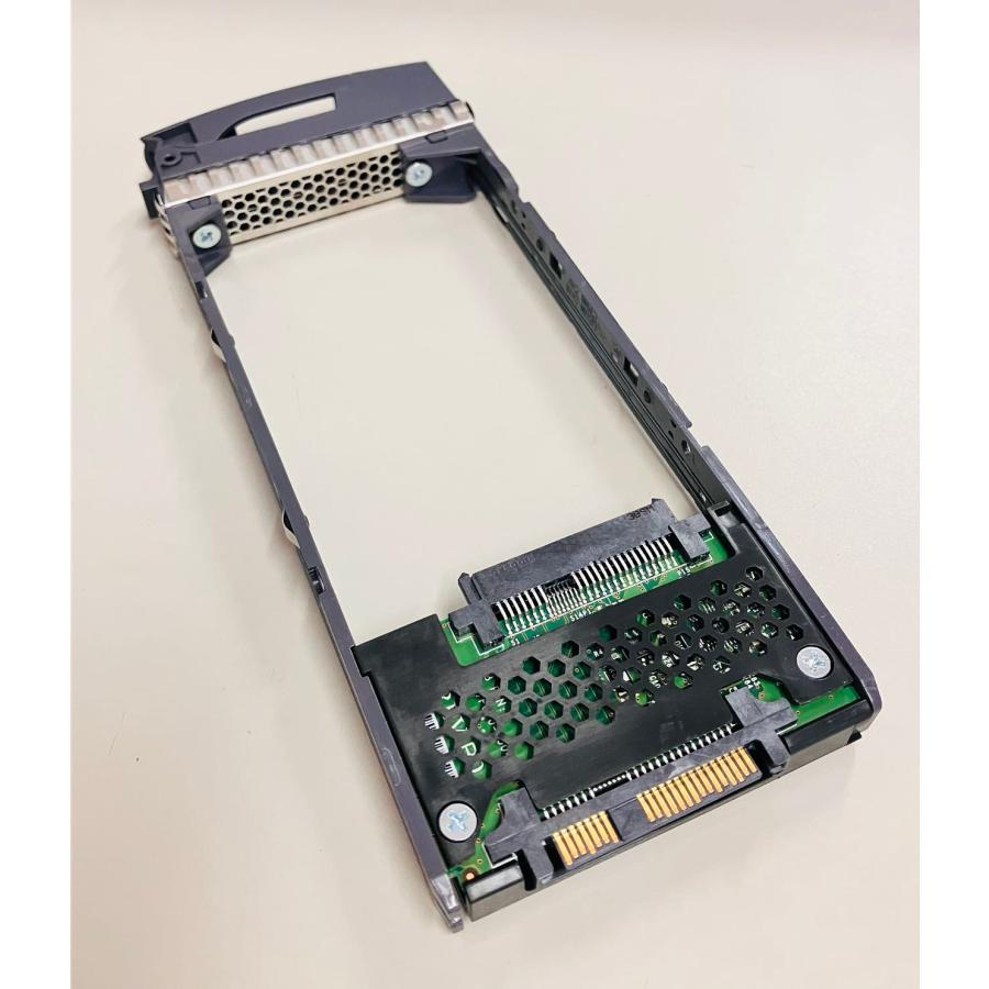 2YXS310☆中古 ☆Netapp純正 2.5インチ ハードディスク用マウンター
