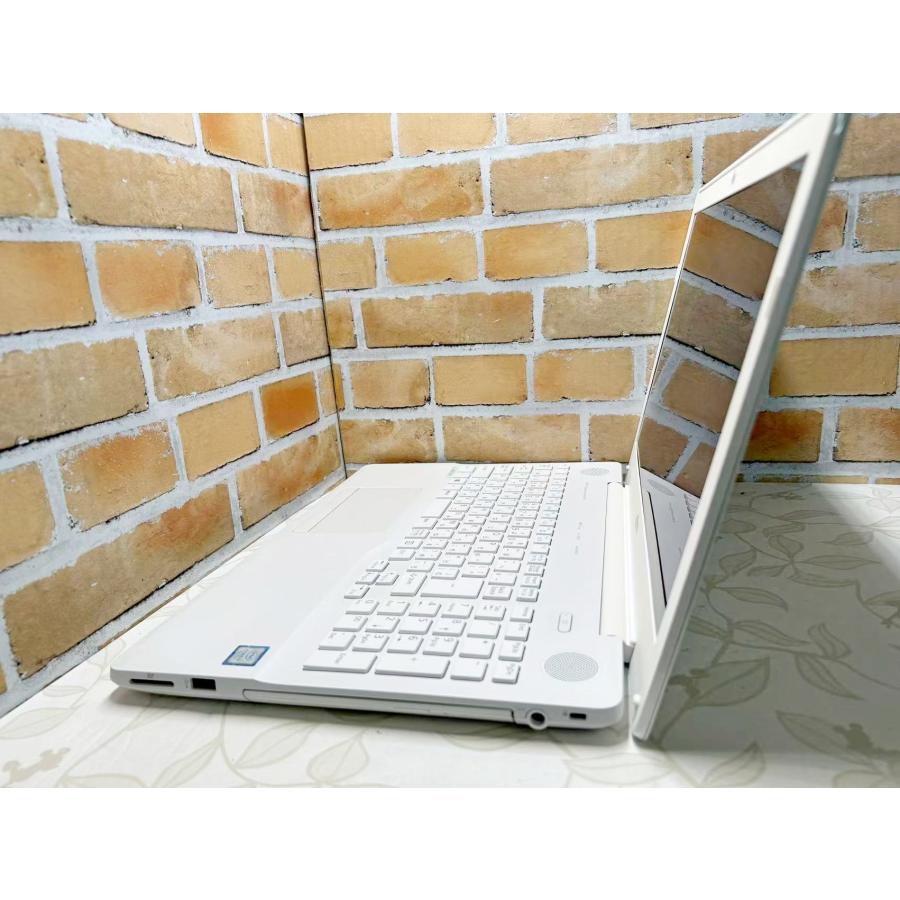 NP005★FUJITSU LIFEBOOK AH48/C3第7世代爆速高性能版CPUCorei7-7700HQ！メモリ12GB+新品SSD 256GB//クリーンインストールWin11 |  | 03