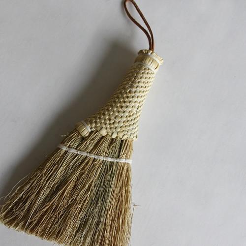 自然素材の小さなホウキ 18cm |  | 02