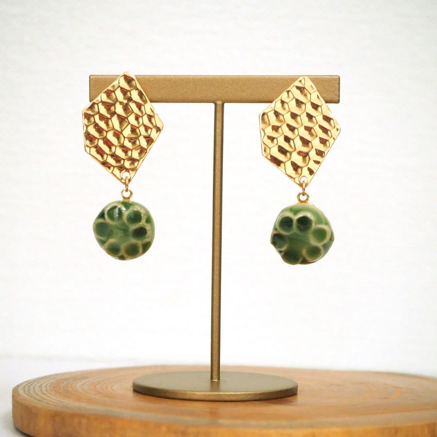 京焼 清水焼 イヤリング せらみ屋 苔生した庭 メタルと陶器 花模様 和アクセサリー 芙蓉窯 |  | 01