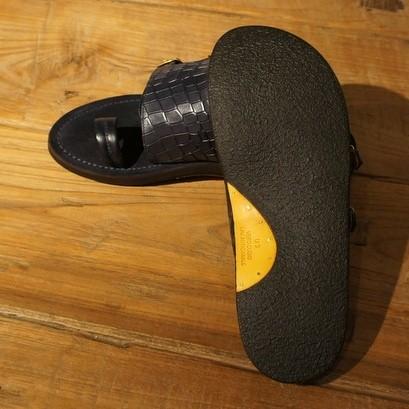 POLPETTA（ポルペッタ） 型押レザーダブルモンクサンダル（ネイビー
