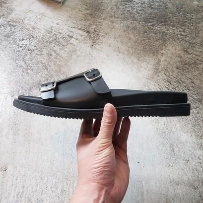 【定価：¥20,900】ZEUS ゼウス 厚底 トング サンダル ブラック 39 定価：¥20,900】ZEUS ゼウス 厚底 トング サンダル ブラック 39