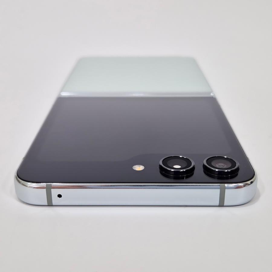 美品 GALAXY Z Flip5 ミント 256gb 韓国版 Galaxy Z Flip5 本体 256GB ミント SIMフリー 韓国版 Aランク