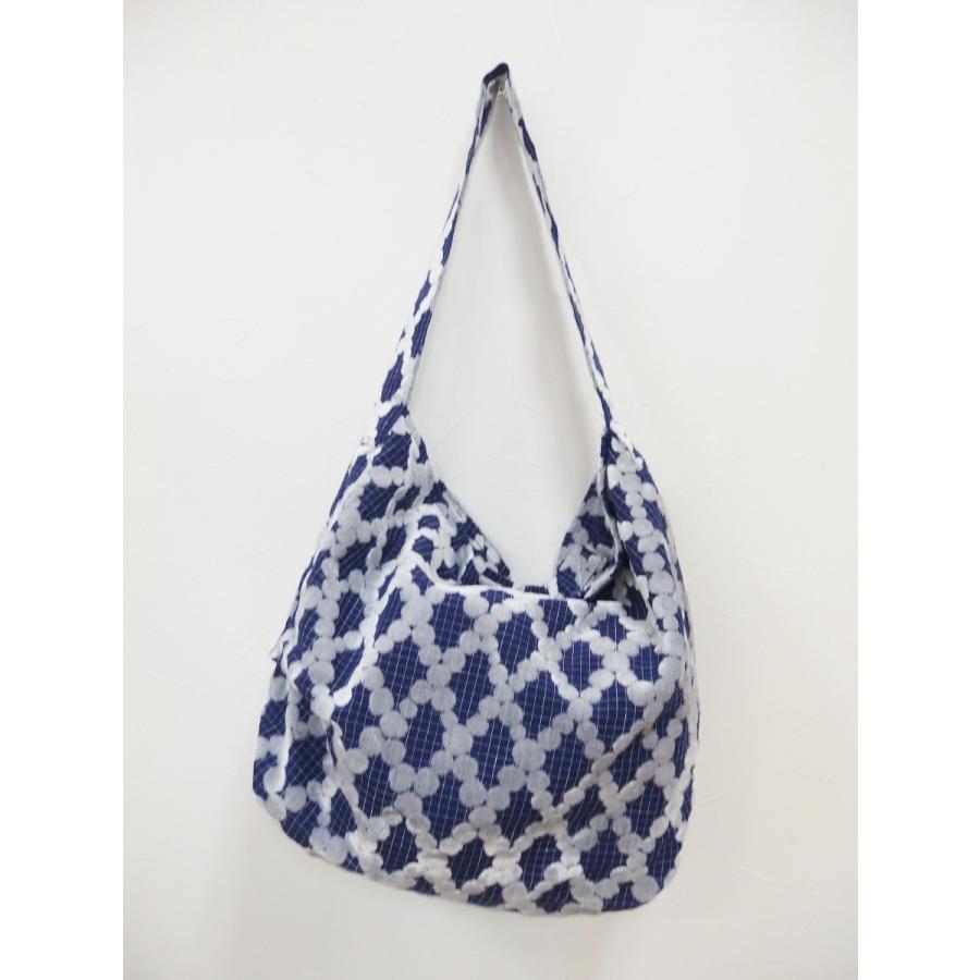 mina perhonen 『moss pearl』 ボディバッグ (大) navy ミナペルホネン  