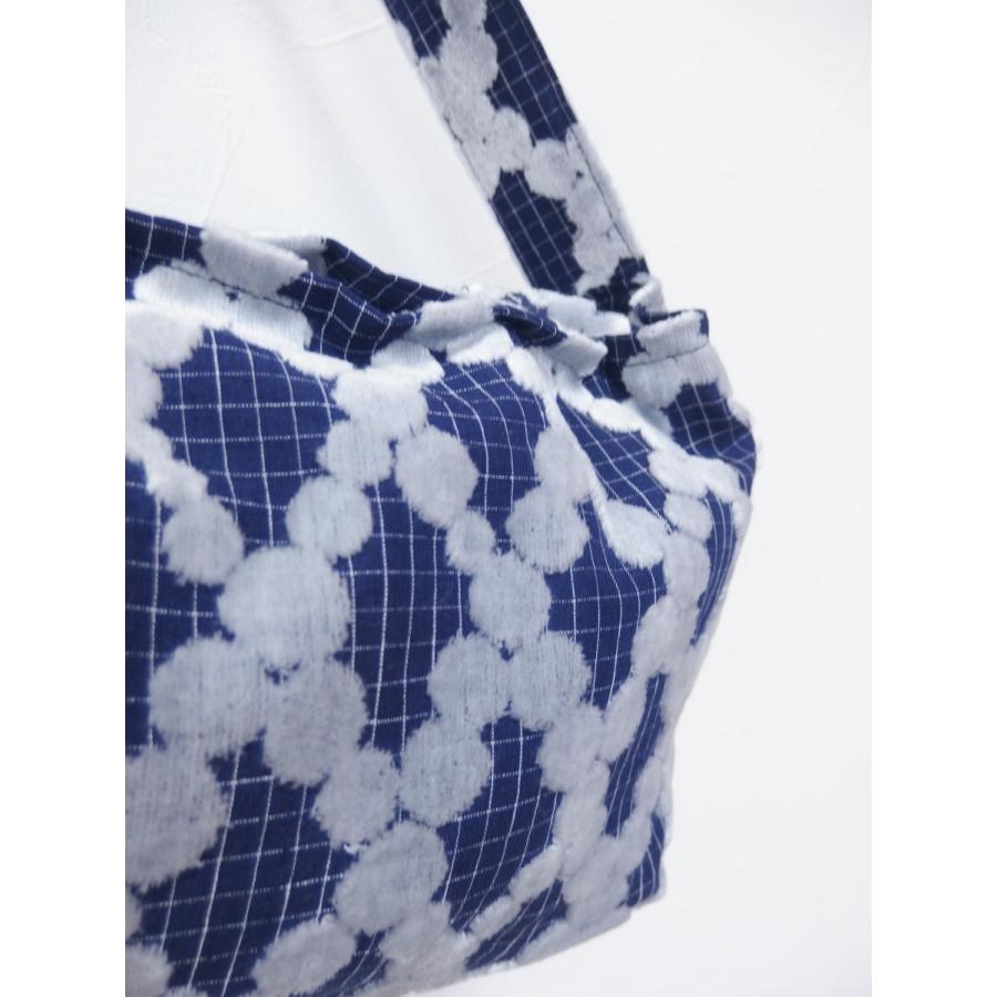 mina perhonen 『moss pearl』 ボディバッグ(小) navy ミナペルホネン  