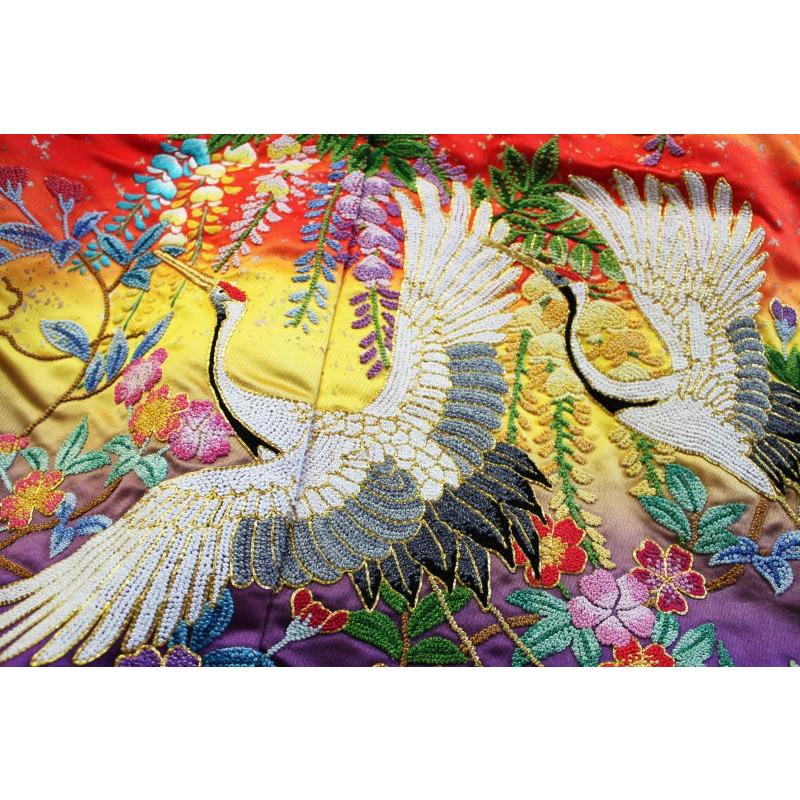 色打掛レンタル／おまかせフルセット／相良刺繍赤モヤ紫花の園／朱色地に黄色のモヤがかかった地色が印象的／レンタル花嫁和装_4