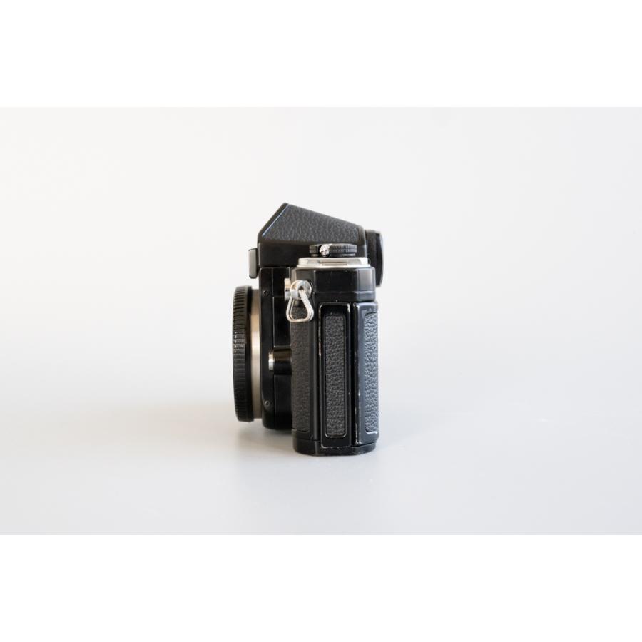 ニコン 中古【実用品】Nikon F2ボディ 黒 アイレベルファインダーDE-1