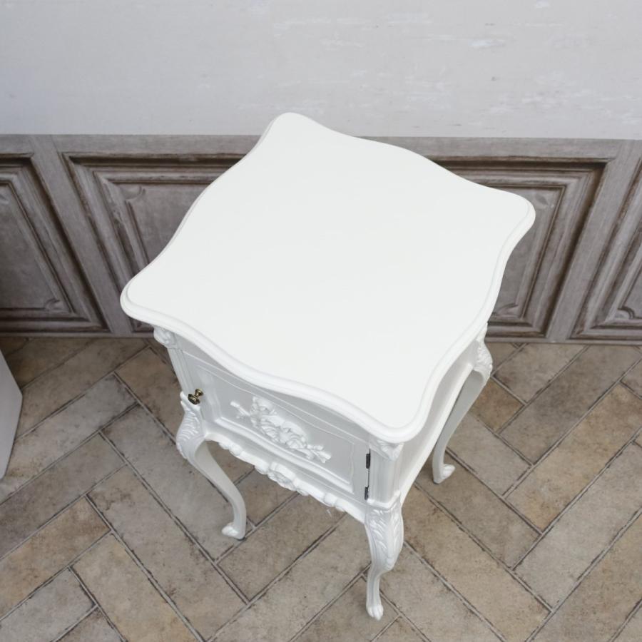 ナイトテーブル ロココ調 サイドテーブル サイドキャビネット