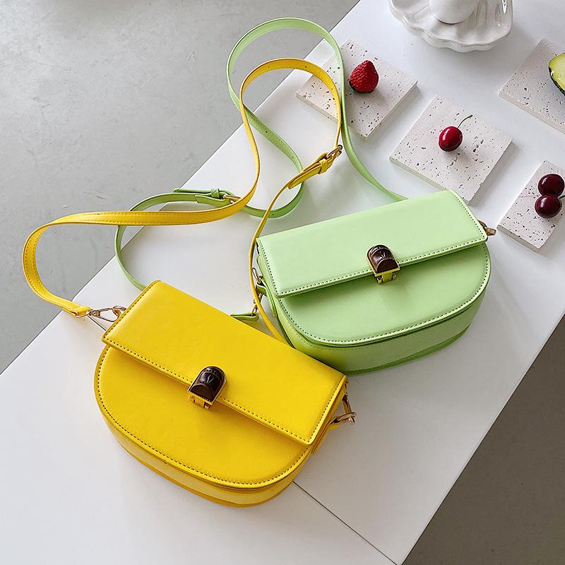 新作バッグ女性2023トレンドファッションショルダーバッグ高級質感ワンショルダー鞍バッグ YLZF29054Solas 通販