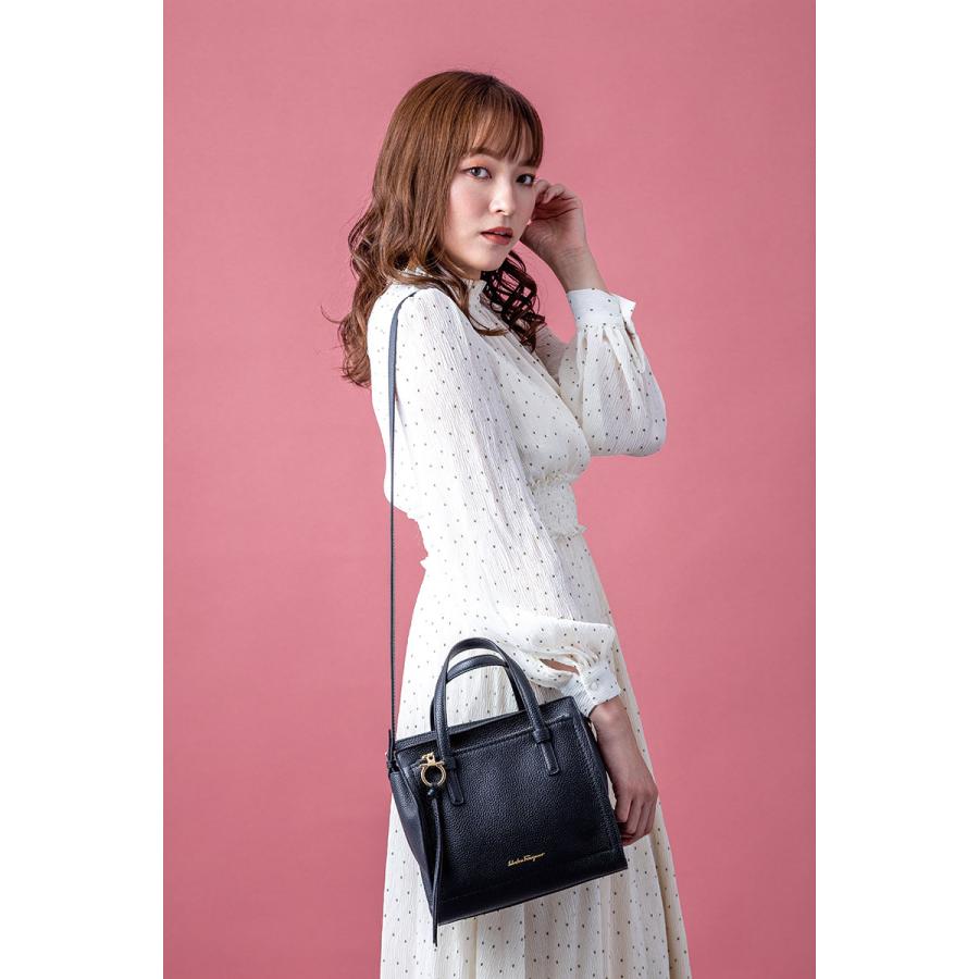 FERRAGAMO（フェラガモ） 2WAYバッグ 21F478 720533 レディース