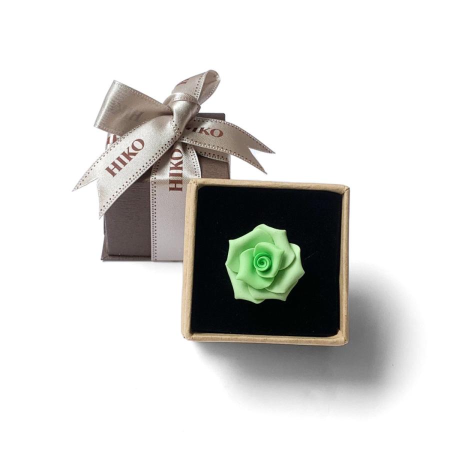 ラペルピン スーツ メンズ カジュアル バラ 薔薇 ライトグリーン 黄緑 フラワー ブートニエール おしゃれ Hik008 銀座 Hiko 通販 Yahoo ショッピング