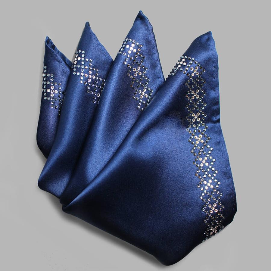 新入荷!!【日本未発売】 STEFANO RICCI(ステファノリッチ) ステファノリッチ スワロフスキー付きシルクポケットチーフ ネイビー 高級 ブランド イタリア 御洒落 メンズ 紳士服 【1467654201】(53130円)