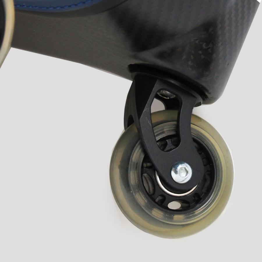 TecknoMonster (テクノモンスター)カーボンファイバースーツケース