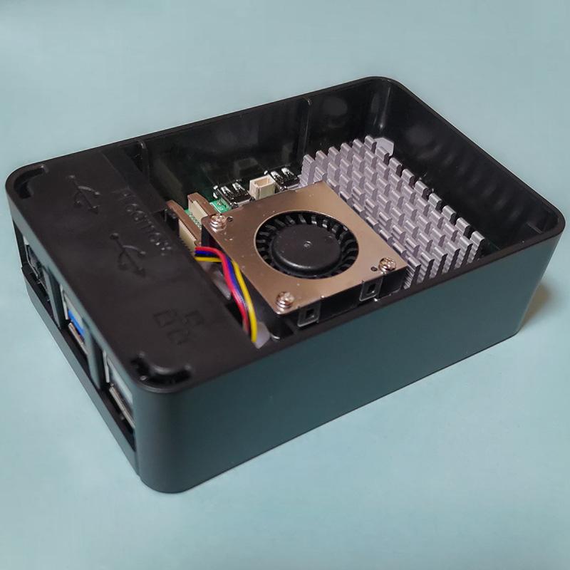 Raspberry Pi 5 (ラズベリーパイ5) / 4GB 技適取得済み SC1111、黒プラケース、アクティブクーラー ３点セットの画像