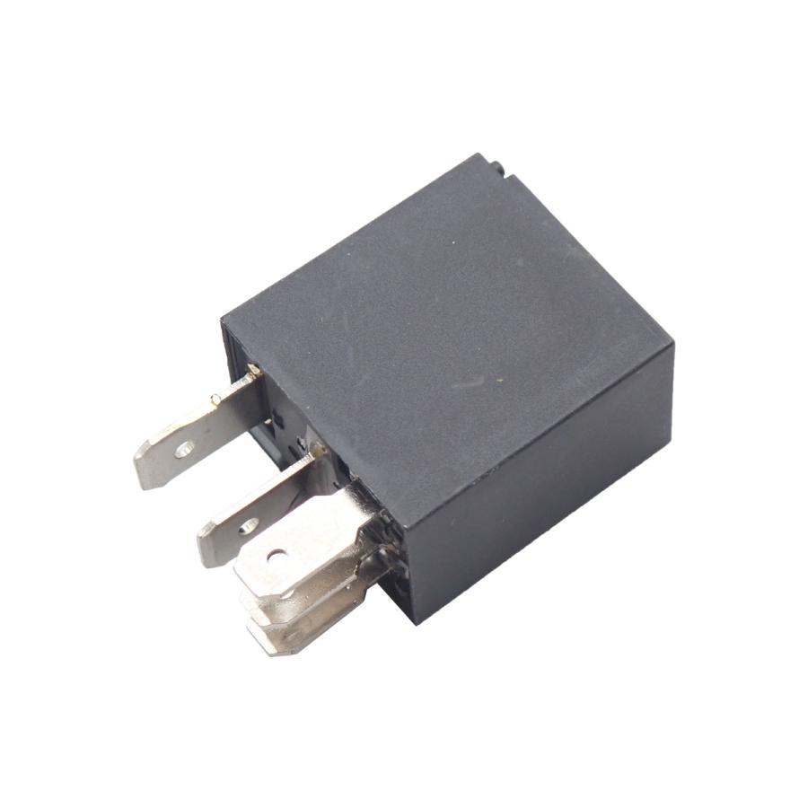 アウディ A3 S3(8P1 8PA) A4 S4(B5 8D2 8D5 B6 8E2 8E5 8H7 8EC 8ED B8 8K2 8K5