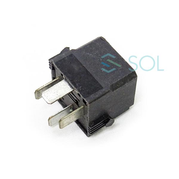 Audi アウディ Q7 4L エアサスコンプレッサー リレーセット