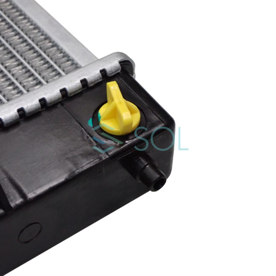 三菱（MITSUBISHI） ラジエーター ラジエター キャップ付 AT車 エア