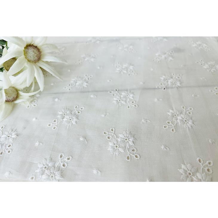 現物限り☆レース 60コットン刺繍ローンレース（花柄） 布 生地 手作り 