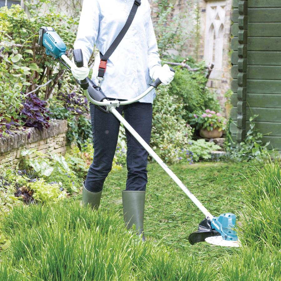 マキタ 充電式草刈機18V 刈込幅230mmチップソー付 Uハンドル分割棹