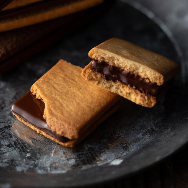 母の日 2025 スイーツ 中山製菓 チョコレートサンドクッキー 3個 母の日 2025 スイーツ 中山製菓 チョコレートサンドクッキー 3個