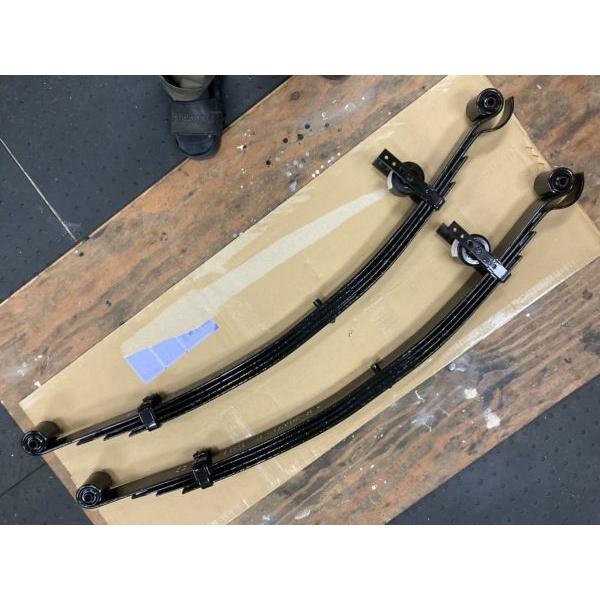 ★ トヨタ 純正 新品  200系ハイエース ワゴン リーフスプリング 2本セット | 