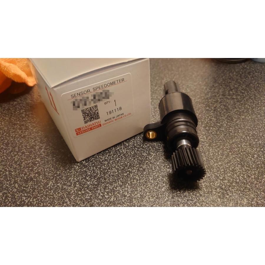 トヨタ　ダイハツ　スピードセンサー ☆ ダイハツ 純正 新品 L275 エッセ 5.5ファイナル用 スピードメーター
