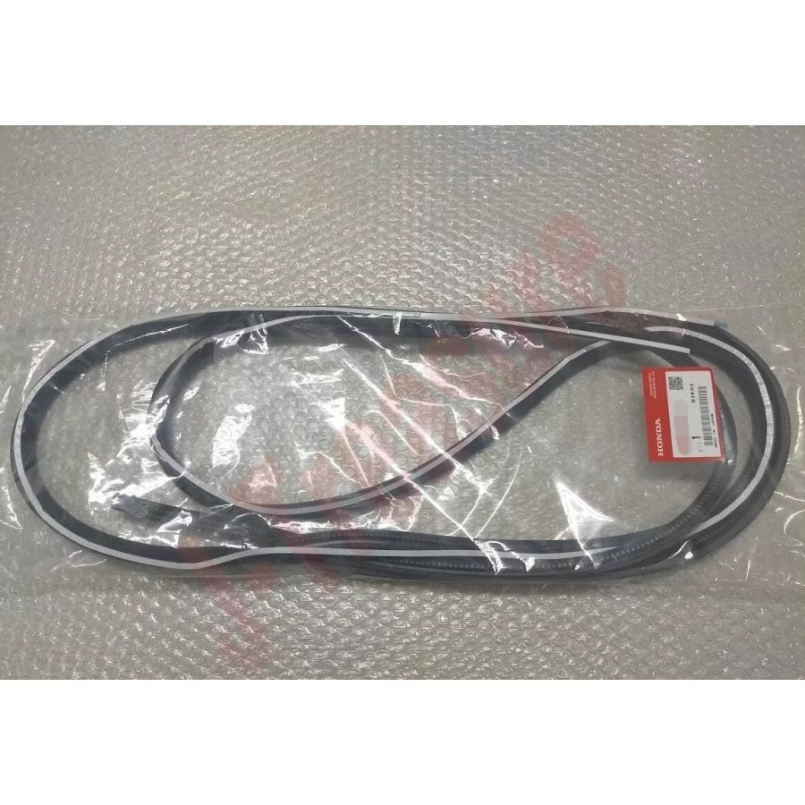 y60サファリ 日産純正品 ウェザーストリップ ウィンドシールド① y60