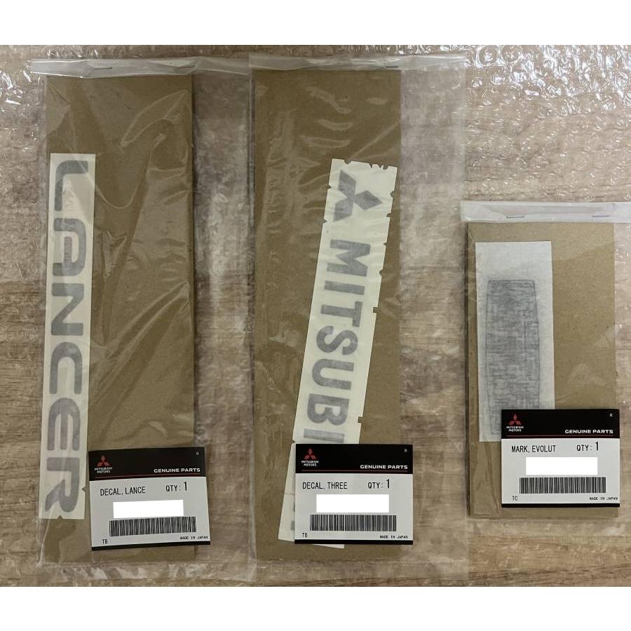 新品 三菱純正 CE9A リアエンブレム 3点セット ランサーエボリューション 三菱 純正 新品 ランサーエボリューション EVO3 CE9A リアエンブレム