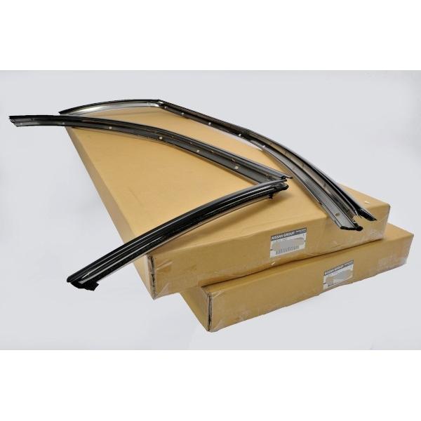未使用 スカイラインR32 BNR32 ウェザーストリップリテーナー 左右セット 日産 純正 新品 R32 BNR32 ECR32 HCR32 スカイライン GT-R リテーナー
