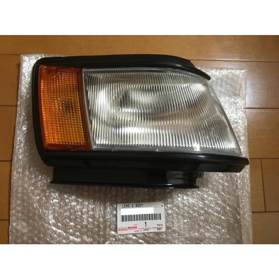 AE86カローラレビンコーナーランプ 本体 トヨタ 純正 新品 カローラレビン フロントコーナーランプレンズ 右側