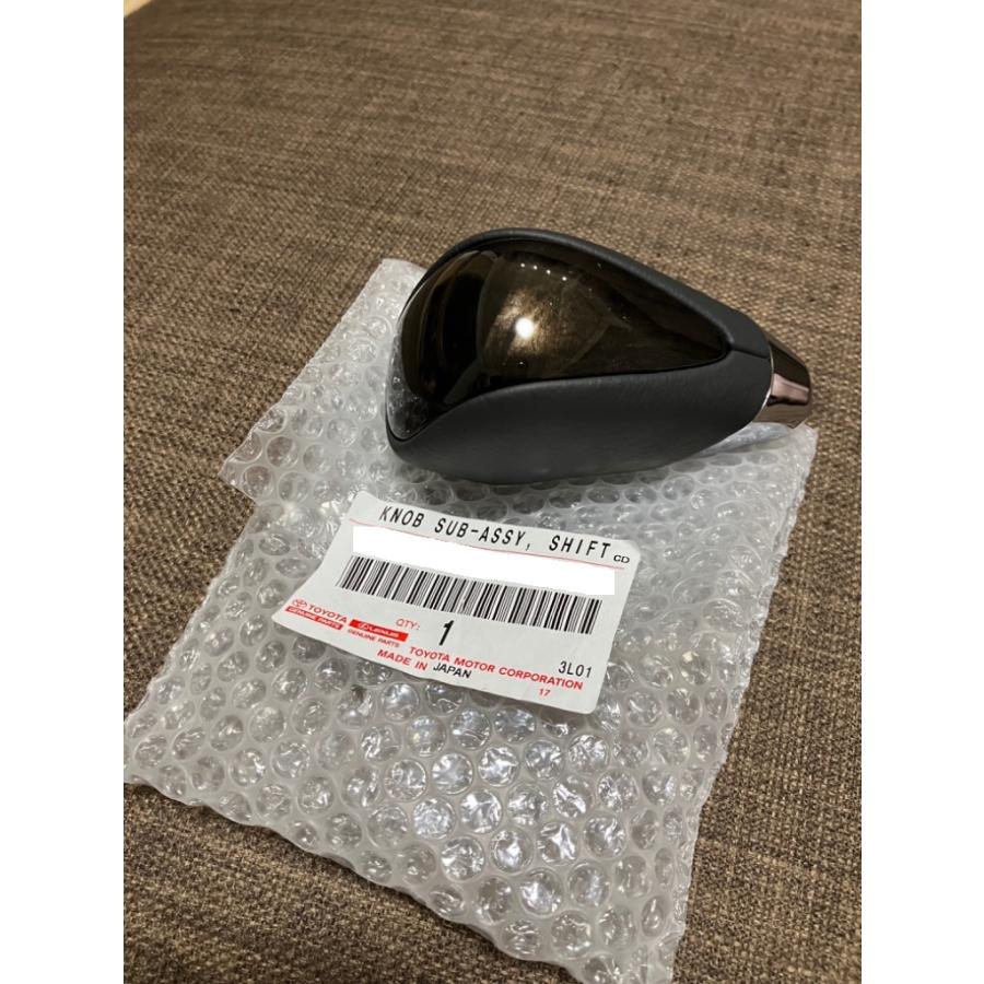 【新品未使用】ハイエース アルファード ダークプライム用黒木目シフトノブ 純正 ☆ トヨタ純正 新品 ハイエース ダークプライム2 黒木目マホガニー調