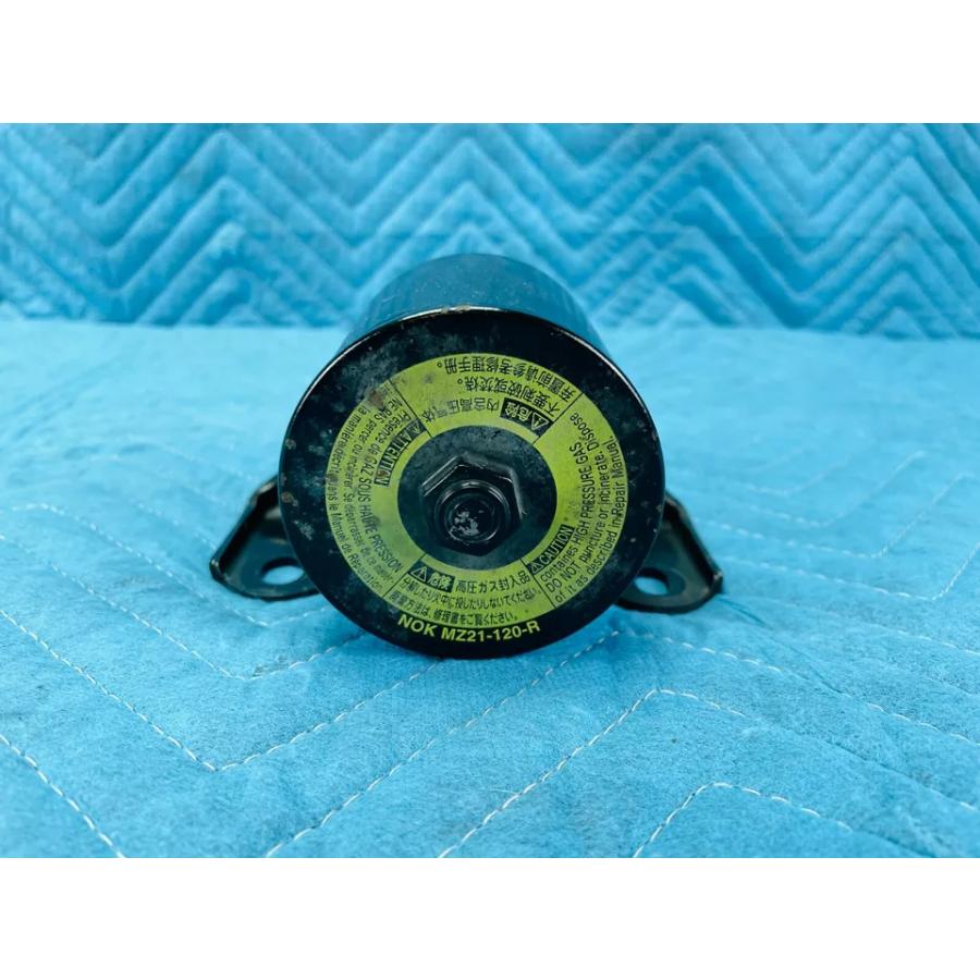 ★ レクサス 純正 新品  LX570用 フロントサスペンションコントロールアキュームレータ LH |  | 02