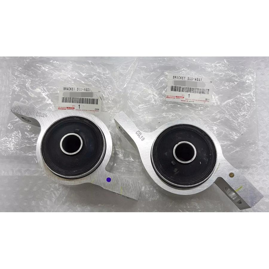 ☆ レクサス 純正 新品 RCF GSF ロアアームブラケット 左右セット