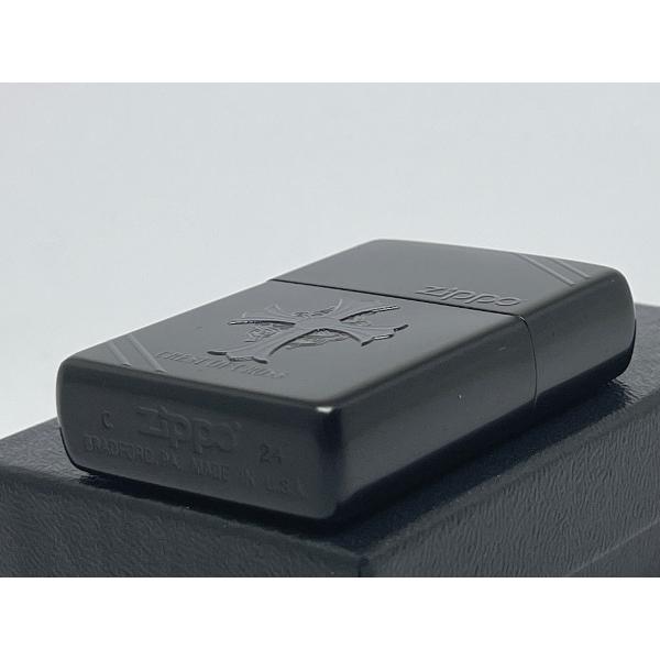 ZIPPO[ジッポー]2面連続盛上げペイント加工 EMBOS PRINT クロス 2BKR-CROSS | ZIPPO | 02