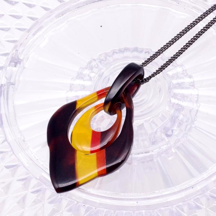 本鼈甲ペンダント べっ甲 3色カラー ひし形 チェーン黒 本鼈甲ペンダント べっ甲 3色カラー ひし形 チェーン黒