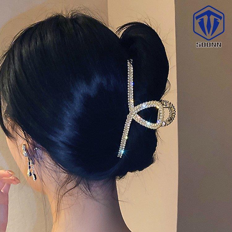 バナナクリップ ヘアクリップ ヘアアクセサリー ヘアアレンジ パール ラインストーン アップスタイル キラキラ 華奢見え 華やか パーティー 女子会 Q526 Kzrwac638 Soonn 通販 Yahoo ショッピング