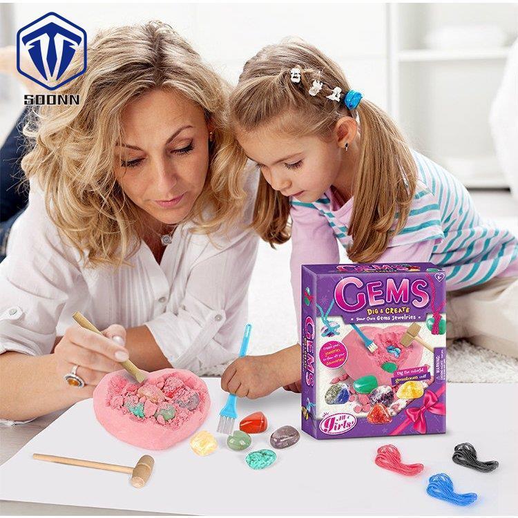 知育玩具 男の子 女の子 プレゼント 8歳 化石 知育 発掘 おもちゃ 10歳 9歳 入学祝い 6歳 宝石 おしゃれ 7歳 キット 誕生日プレゼント