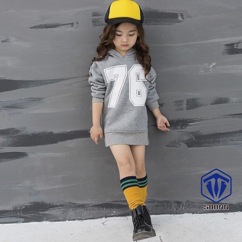 キッズ パーカー ロングパーカー ワンピース トップス カジュアル 長袖 フード付き ボンボン 子供服 子ども 女の子 女児 シンプル かわいい おし Q84 Chilcx465 Soonn 通販 Yahoo ショッピング