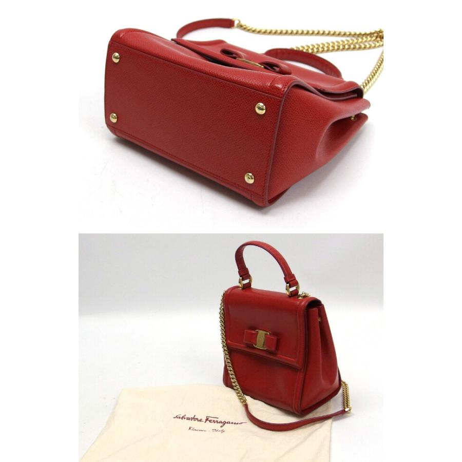 サルヴァトーレ・フェラガモ ヴァラ・リボン チェーンショルダーバッグ