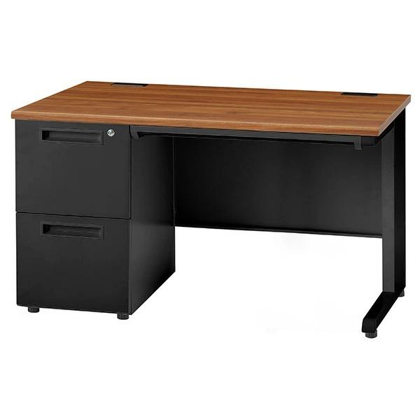 中古品 plus 事務机 横1200×奥700×高700 鍵付き2台と鍵なし2台入荷しま