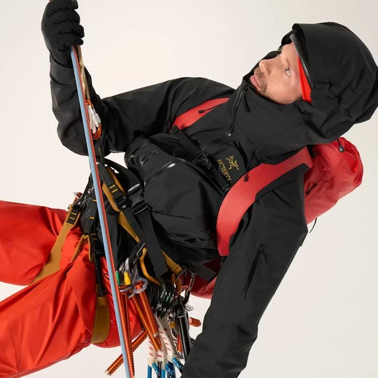 アークテリクス マウンテンパーカー メンズ アルファSVジャケット メンズ ARC'TERYX X000009899 正規取扱品の画像