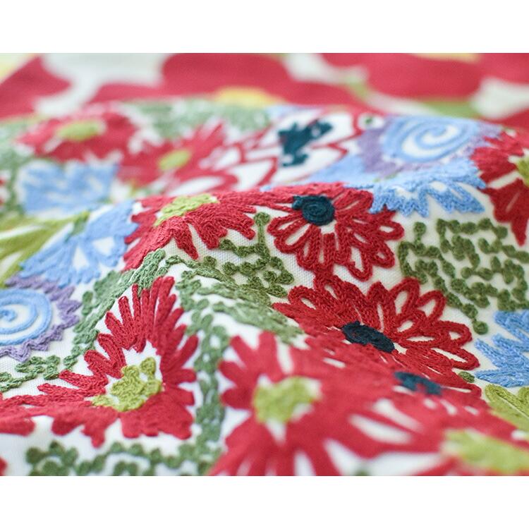Sybilla クッションカバー 45×45cm シビラ 刺繍 北欧 花柄
