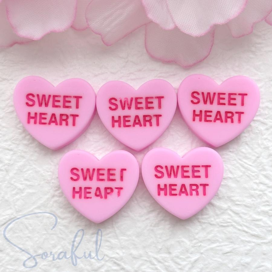 デコパーツ SWEET HEART ハート型文字プレート 貼り付けパーツ 5個 D