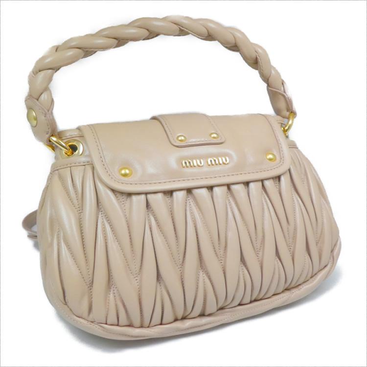 miu ミュウミュウ ショルダーバッグ マテラッセレザー miu ミュウミュウ ショルダーバッグ マテラッセレザー