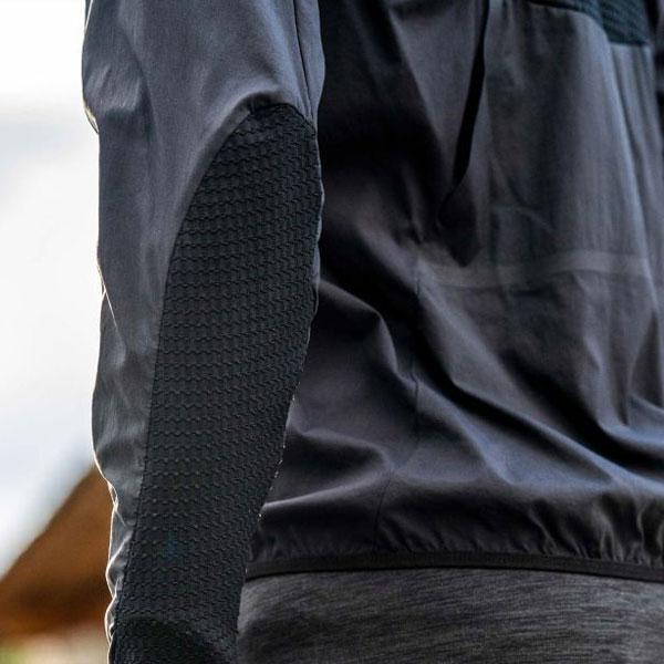 ☆COMPRESSPORT コンプレスポーツ Hurricane Windproof Jacket M